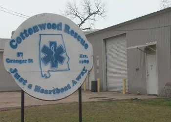 Alabama man accused of kicking police dog in head before arrest