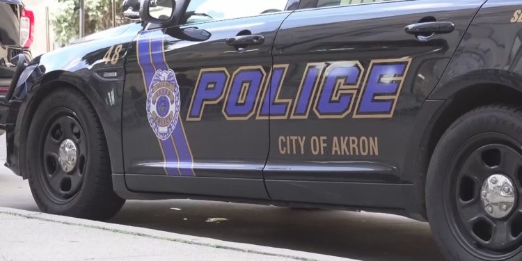 Barberton police chase ends in deadly crash in Akron, police say