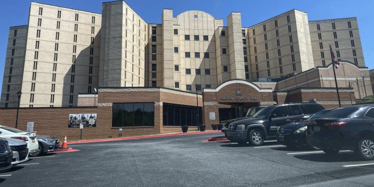 Federal court temporarily blocks law that makes it harder for people to get out of jail in Georgia