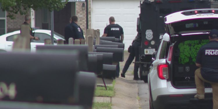 Man arrested after SWAT standoff on Indy's east side