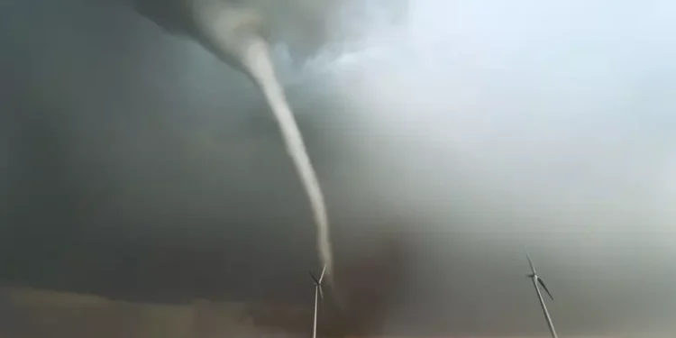 Texas Storm Chasers Capture Glorious Tornado On Camera