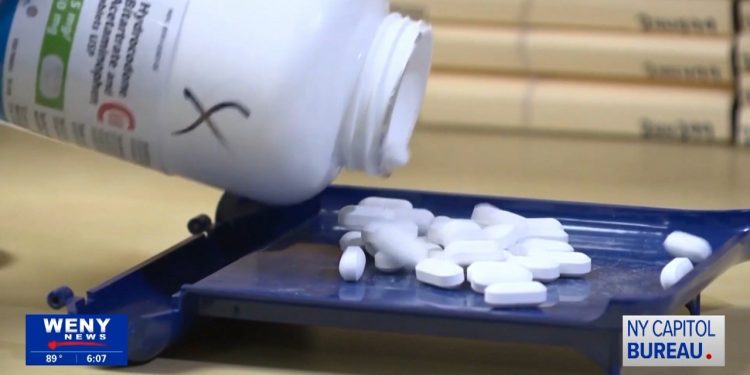 Advocates urge Gov. Hochul to sign drug affordability bill