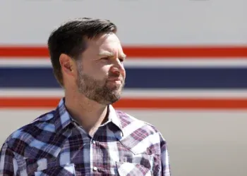 JD Vance remembers urging his 7-year-old son to ‘shut the hell up’ during a call with Trump