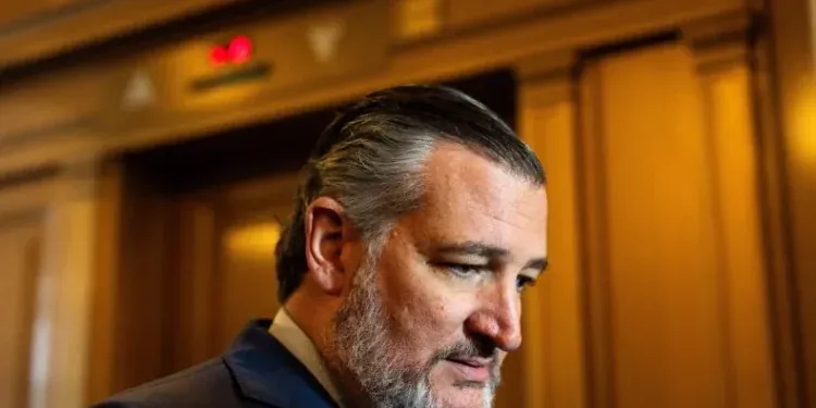 New Texas Poll Raises Concerns for Ted Cruz