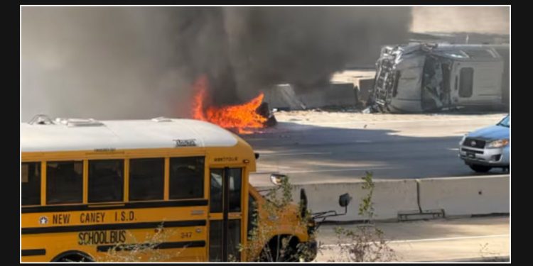 Southbound lanes of Eastex Freeway closed after fatal crash leaves 2 dead and 1 in hospital