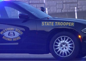 1 dead, 3 teens seriously hurt in Saturday night crash