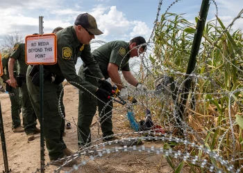 Appeals court rules Texas has right to build razor wire border wall to deter illegal immigration; 'Huge win'