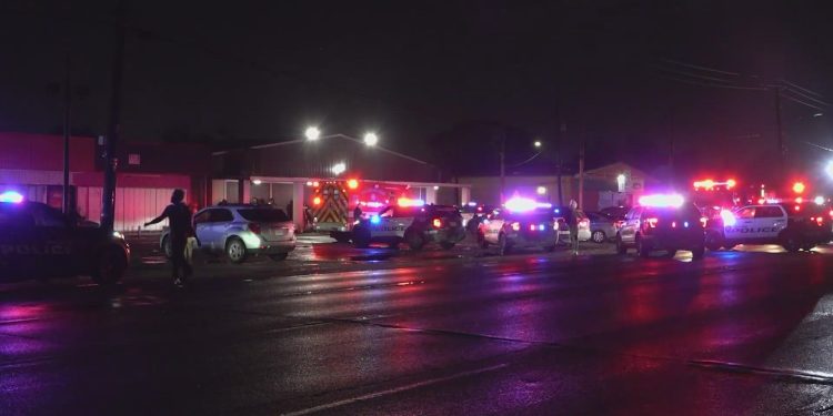 2 teens killed, 4 hurt in shooting at 'makeshift club' in north Houston, police say