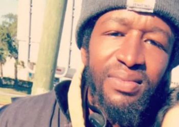 After 3 years of seeing the same man on the corner, she finally asked why — and changed his life forever