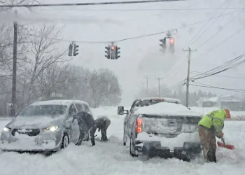 Erie County plow overturns at Lakeview Road, Route 20