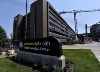 Lawsuit against a Kansas City hospital alleges Lee’s Summit man died of treatable wound