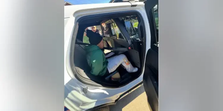 Man arrested trying to break into Humble homes, deputies say