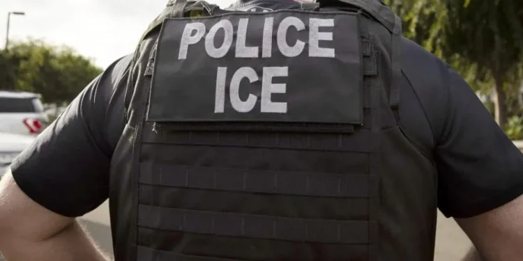 Missouri lawmaker proposes bounty system to report migrants