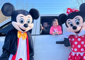 Oklahoma 4-H teen raises bar with 15,000-toy giveaway