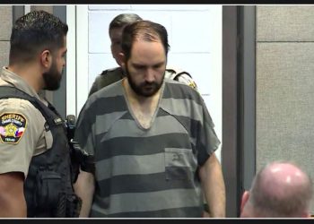 Texas man pardoned for murder faces new charges in court for deadly conduct