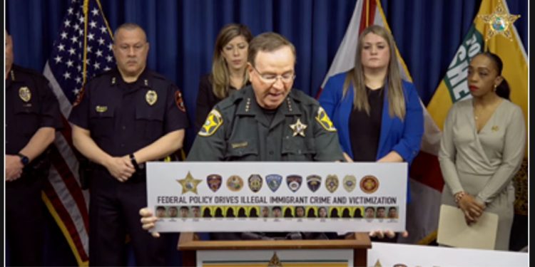 Venezuelan gangs with a history of violence extend their influence in Gulf and southeastern states