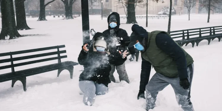 Winter storm to span nearly 2K miles while slamming Northeast with snow, South with flooding rain