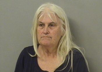 Woman was paid by parents to take care of their children only to force them to sleep on the floor,