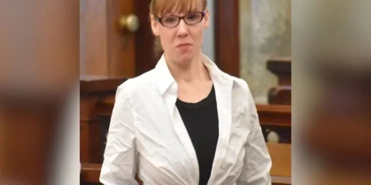 Woman arrived at her mother’s house when her children were visiting her, only to fatally beat her, beating the woman 14 times in the back of the head following an argument about rental income; convicted