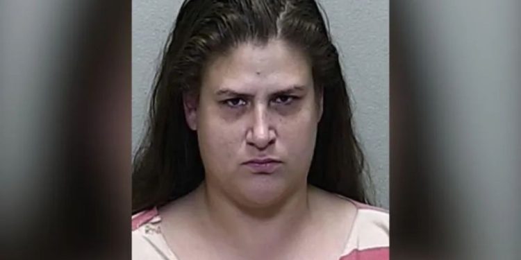 30-year-old Daughter Got Angry After Her Parents Requested Her To Permanently Leave Their House So She Grabbed A Knife And Fatally Stabbed Her Father And Hurt Her Mother; Sentenced