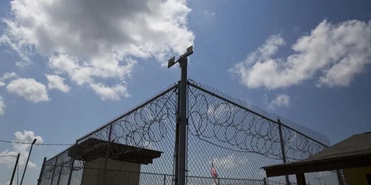 Man Held On $4.5 Million Bond, Accused Of Throwing Drug Package Over The Prison Fence In Alabama