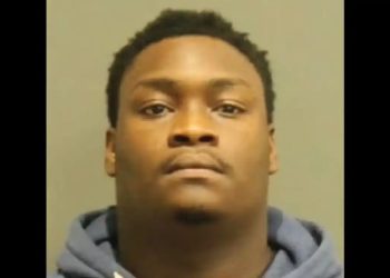 Woman In The Buff Jumps Out Of Moving Car To Escape Attempted Kidnapping