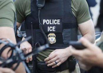 ICE Apprehended Multiple Migrants Outside Arizona Court: ‘Mayhem’