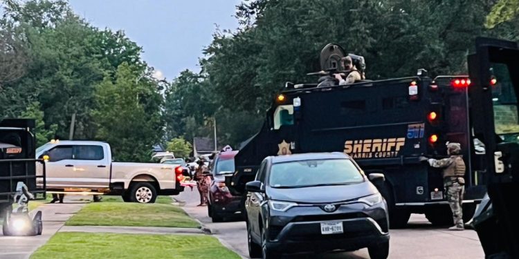 Man with ties to MS-13 apprehended by SWAT team at southwest Harris County home: HCSO says