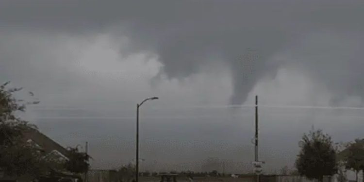 Tornadoes Threaten Ohio, Tennessee And The Mid-mississippi Valleys This Week