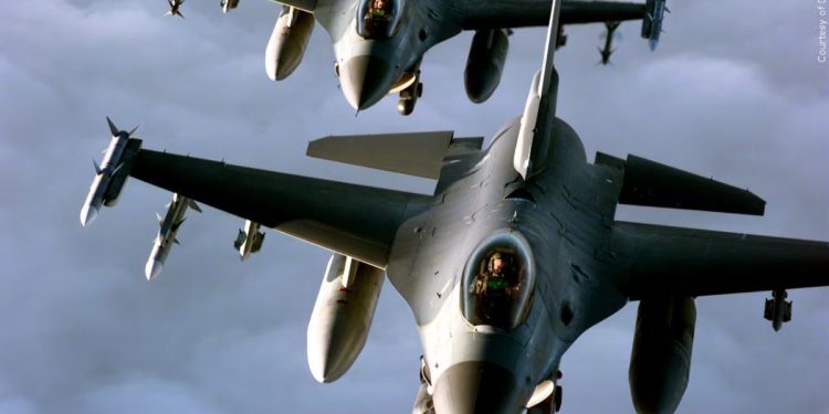 Arizona man sentenced to prison for pointing laser at Air Force fighter jets