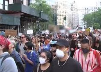 Dozens Apprehended As Protesters March Through Lower Manhattan Over Trump’s Immigration Policies