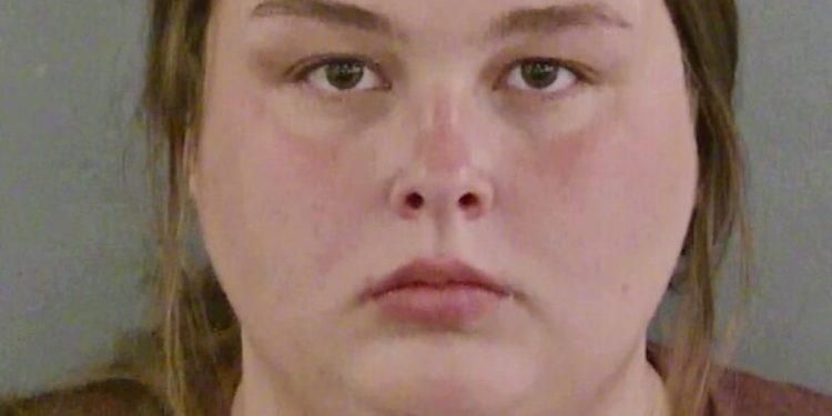 Woman detained after allegedly defrauding couple in bogus rental scheme