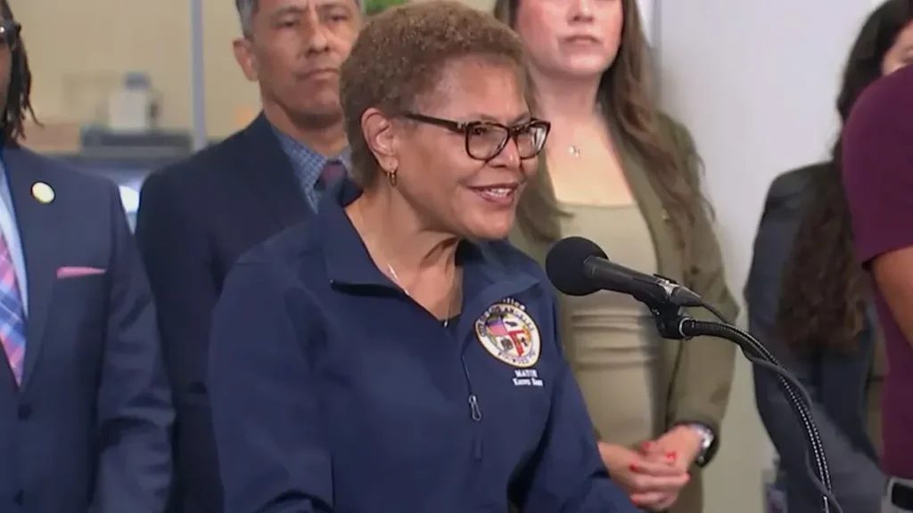 ‘Absolutely Outrageous’: LA Mayor Slams Federal Troop Presence in MacArthur Park